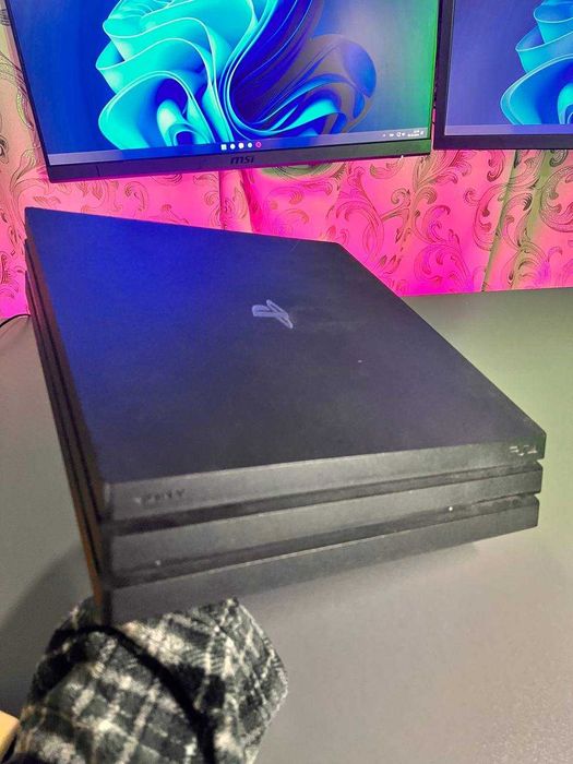 PS4 Pro 1TB + DualShock 4 + зарядна станція + Red Dead Redemption 2