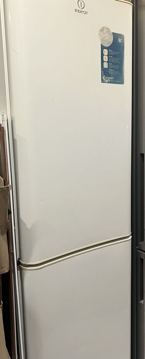 Холодигьник Індезіт