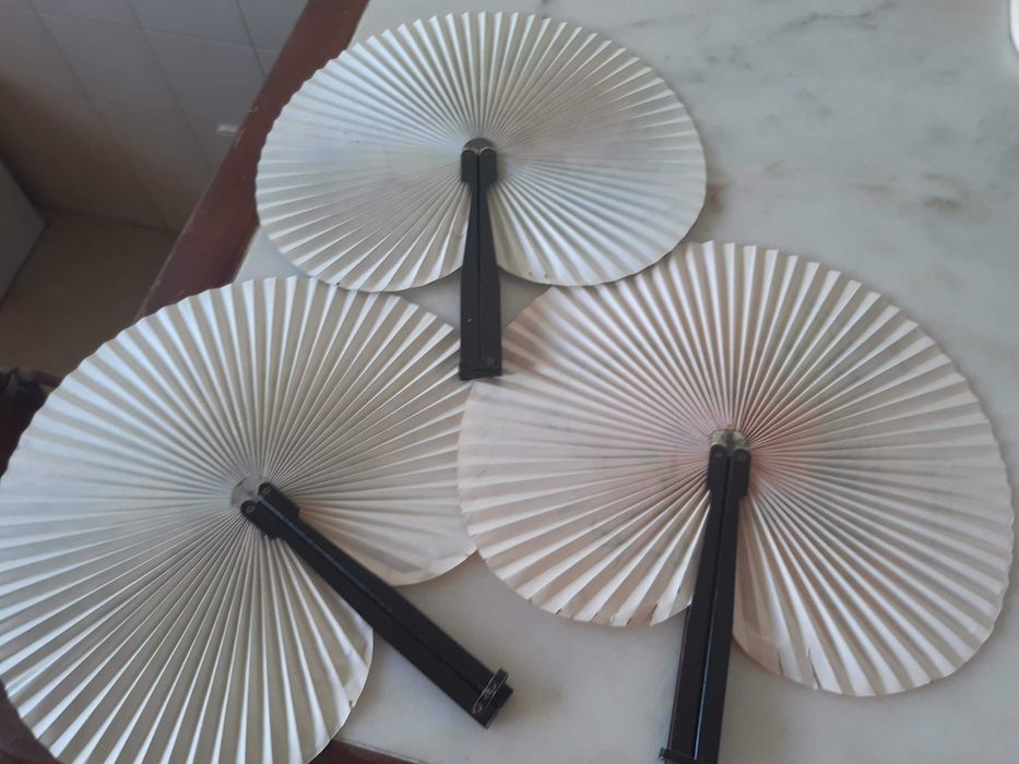 Conjunto 3 leques, final anos 60, bom estado