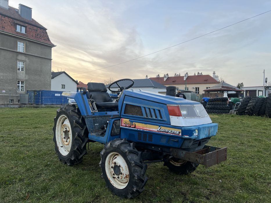 Mini traktorek Iseki Landhope TU 180 4x4 hamulce na 4koła  18KM