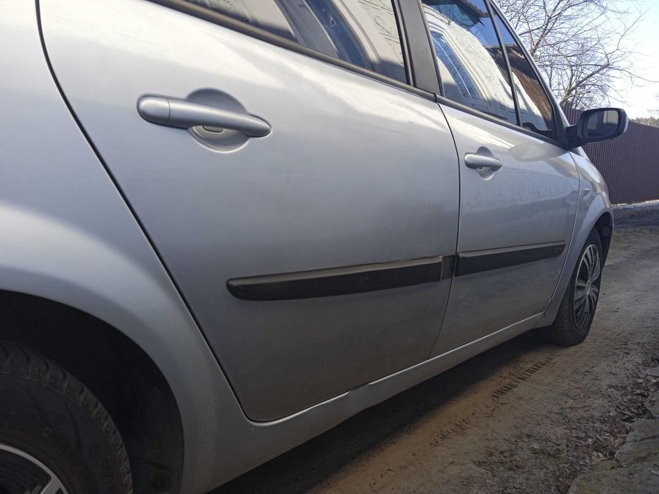 Мінівен Renault Scenic II 1.6 ГАЗ – БЕНЗИН 2005 року