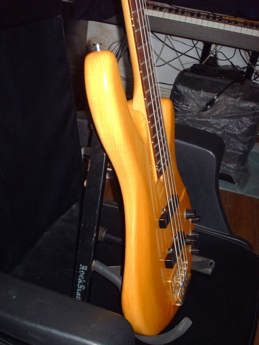 Baixo Yamaha TRB 4