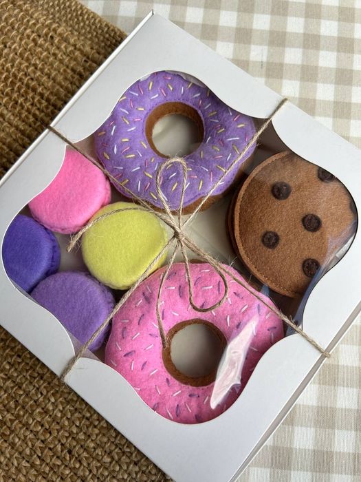 Іграшкова їжа. Пончики з фетру. Їжа з фетру. Іграшки з фетру.