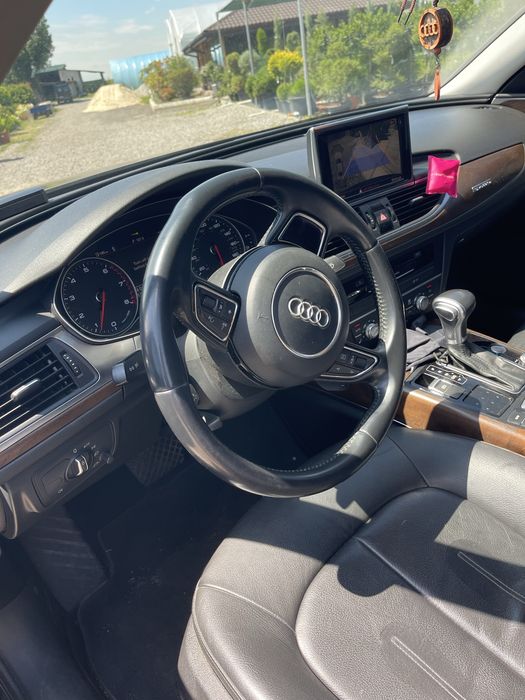 Автомобіль Audi A 6