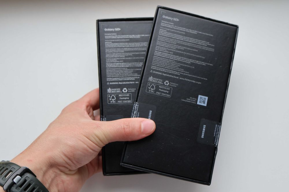 Новий Samsung Galaxy S23+ Plus 256Gb SM-G916U Phantom Black / Lavender