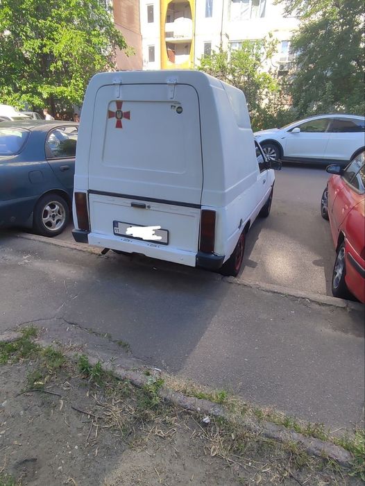 Таврия Пикап 1.2 950$
