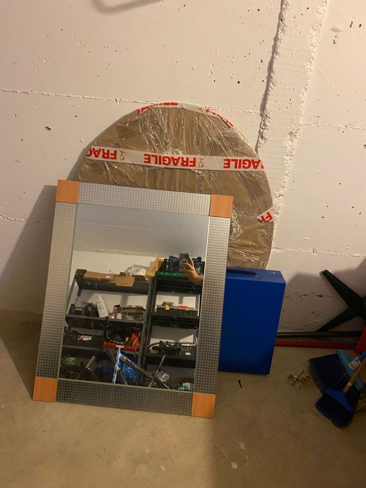 Espelho casa em bom estado