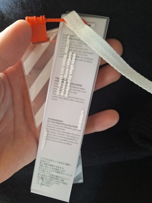 Off white  m/l swetr