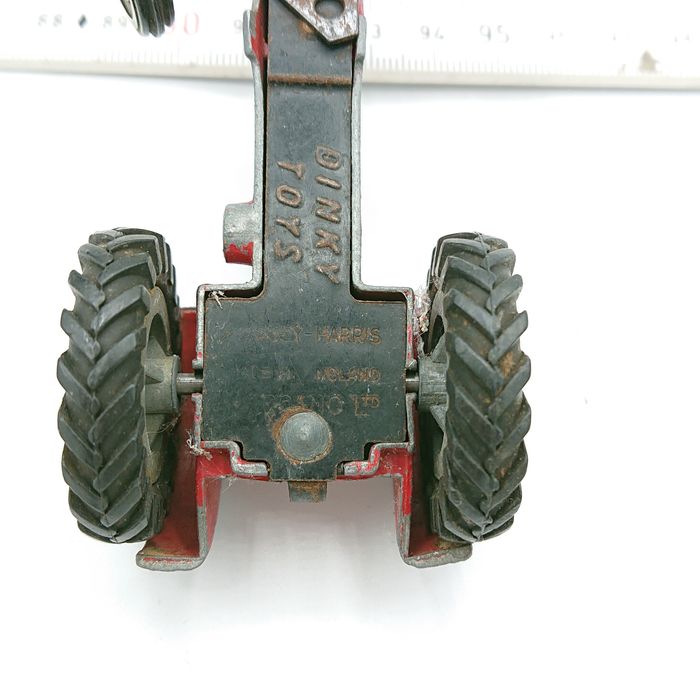 Антикварна іграшка Massey Harris Tractor Dinky Toys, зроблені в GT Bri