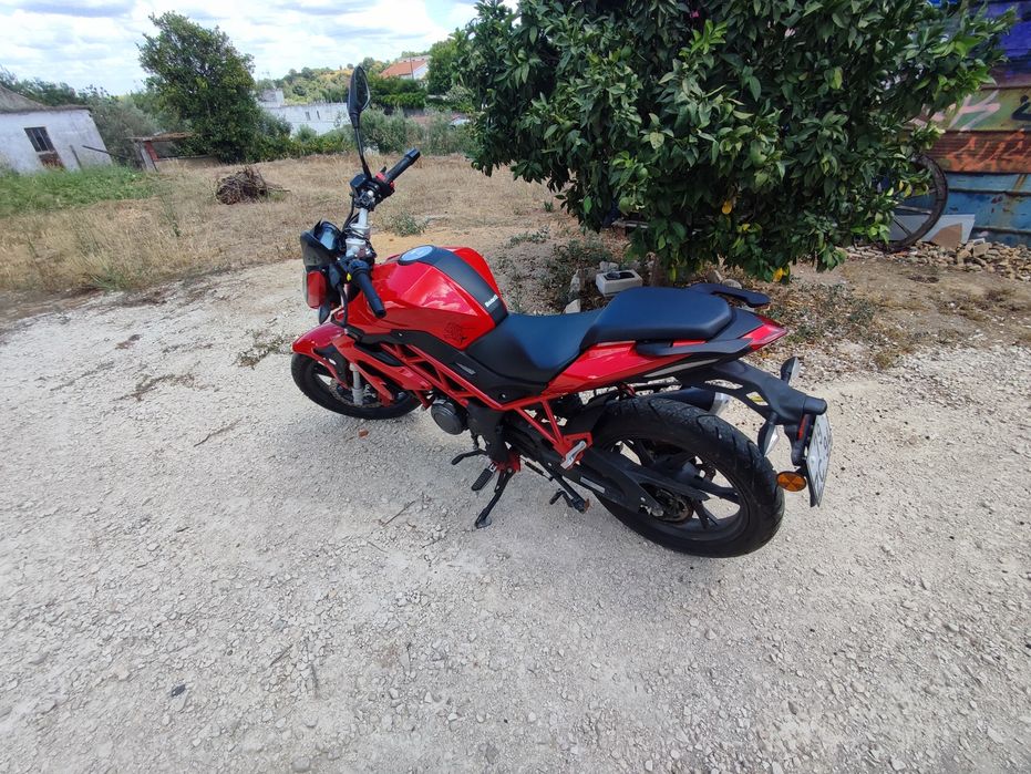 Benelli BN 125cc (2019) – Apenas 7.617 km – Revisão Feita – Excelente Estado