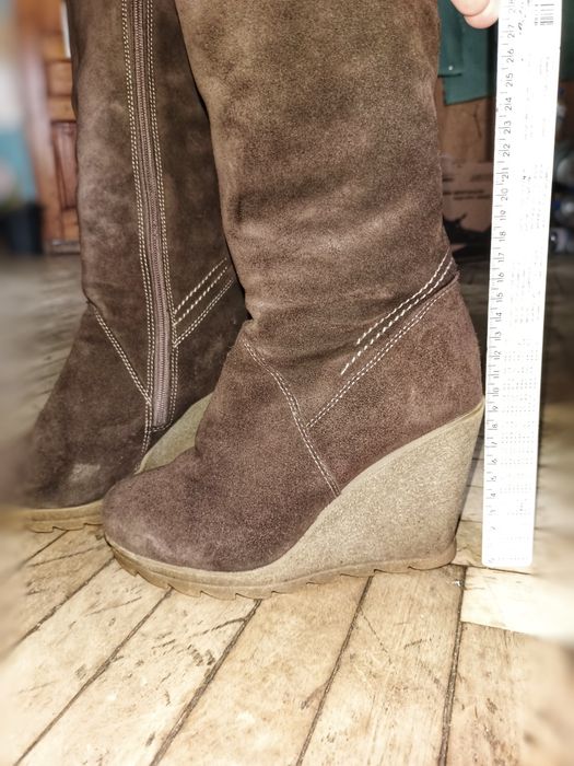 Чоботи жіночі високі з натуральної шкіри та натуральним хутром 36