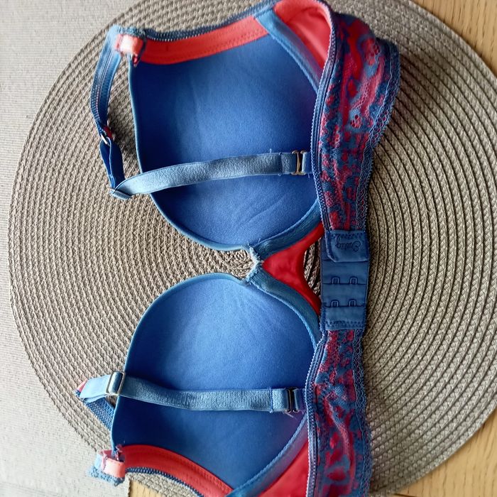 Biustonosz push up Esotiq 65C