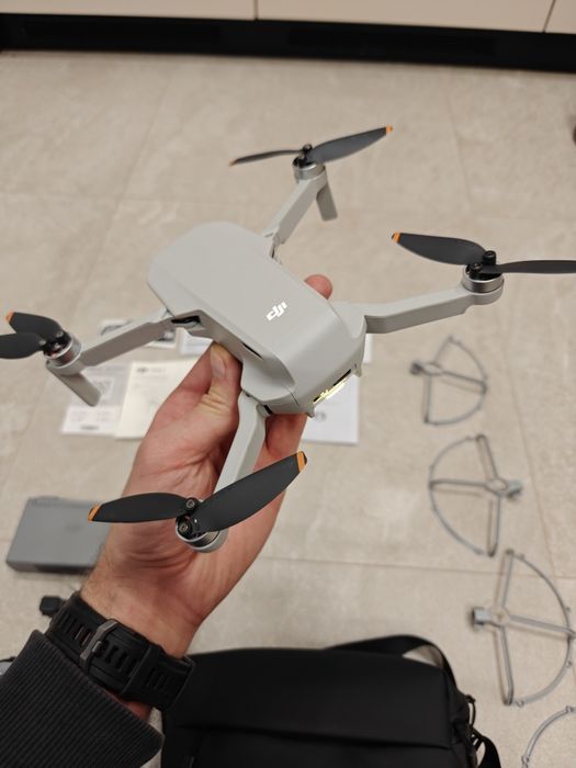 DJI Mini 4k + Fly More Combo