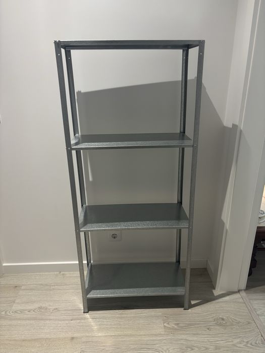Estante de metal Hylis do Ikea