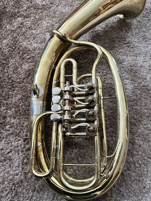 Tenor/Baryton firmy Amati