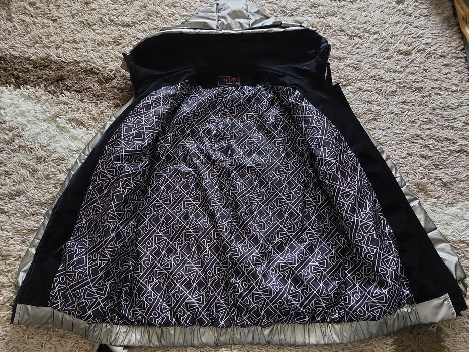 Весняна курточка на дівчинку