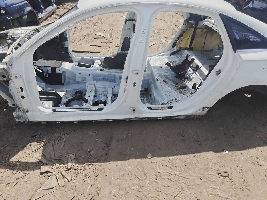 PRÓG LEWY + SŁUPEK ŚRODKOWY AUDI A6 C7 LY9C