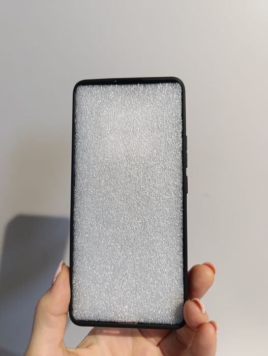 Sprzedam nieużywane, nowe etui ochronne do Xiaomi Redmi Note 14 Pro Pl