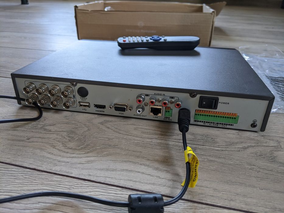 Відеореєстратор Hikvision DS-7208HGHI-SH/A(B)  /під ремонт/
Model: D