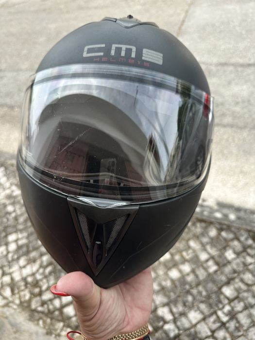 Capacete preto  usado