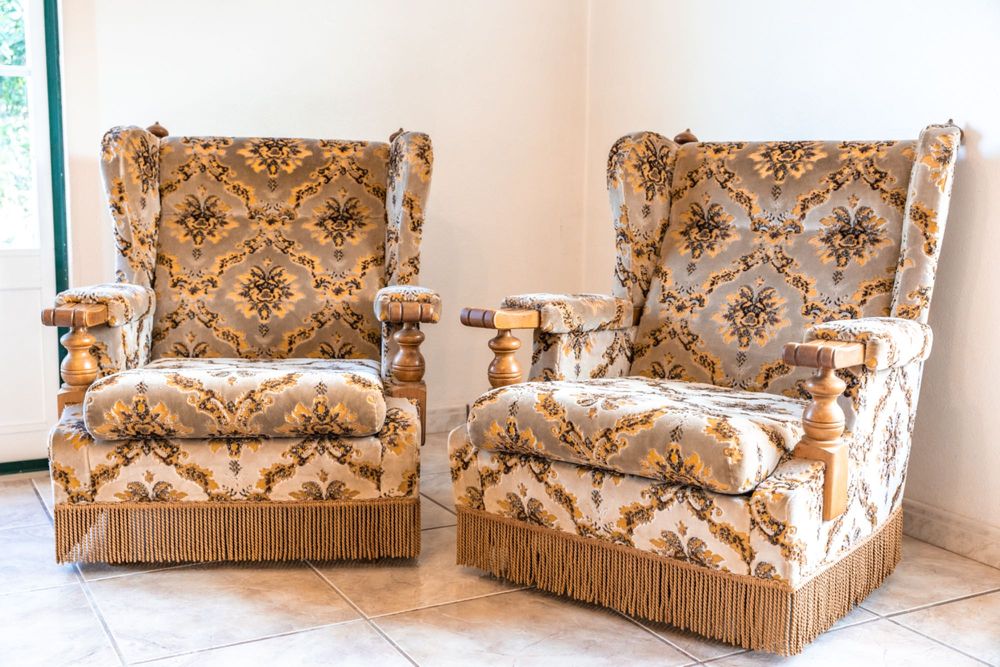 Cadeirões holandeses em veludo e carvalho maciço (entrega gratuita)