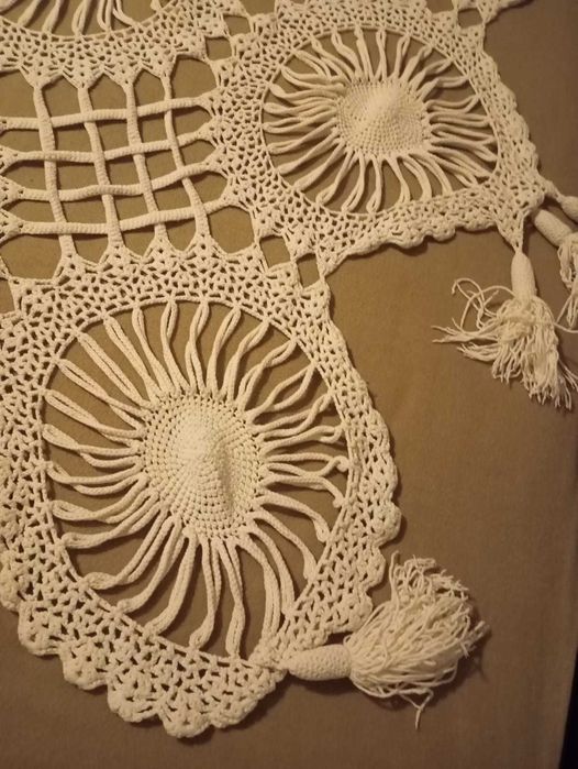 Pano de Camila em Renda; Lençóis Bordados e Colcha Bordada Novos