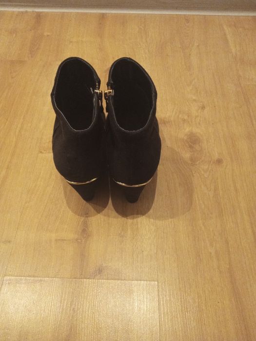 Buty damskie zamszowe New Look r.40