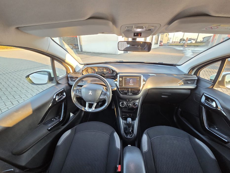 Peugeot 208 , 1,6HDI 2016r