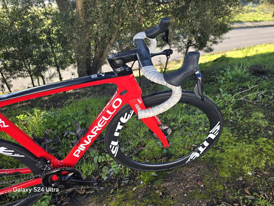Pinarello disco 105 di2 12x2v rodas carbono