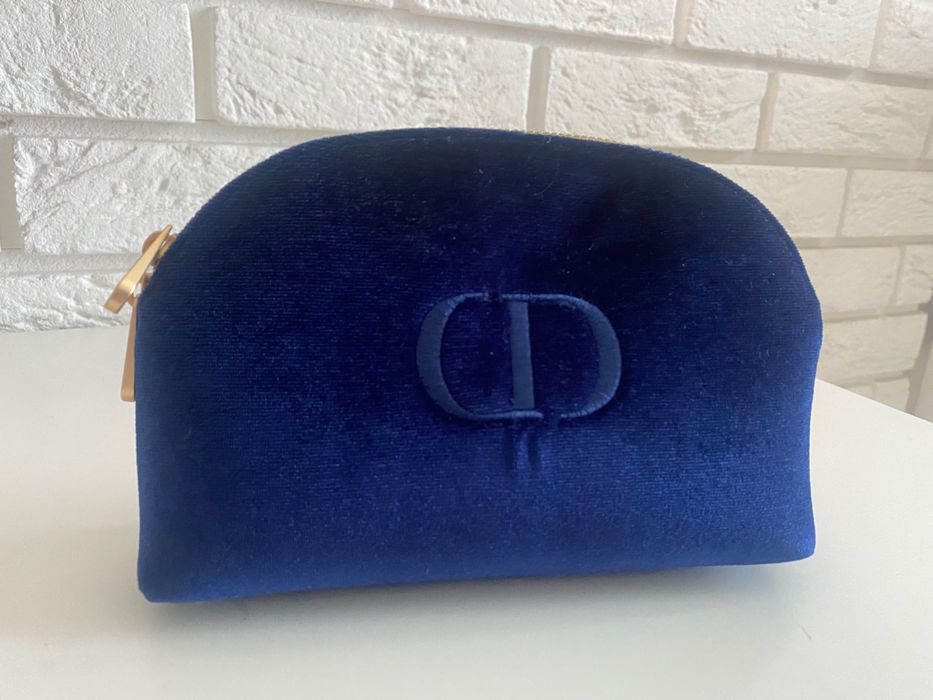 Elegancka Welurowa Kosmetyczka DIOR – Głęboki Granat (Navy Blue)