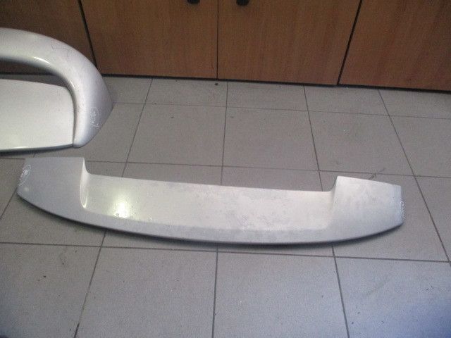 Spoiler / aileron da tampa da mala HYUNDAI Matrix (FC)