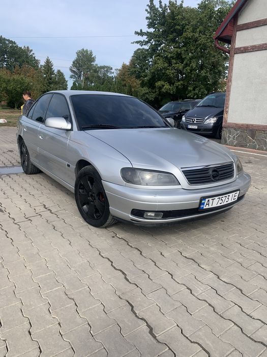Opel Omega 2.2 benzin