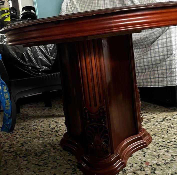 Vende mesa com 6 cadeiras