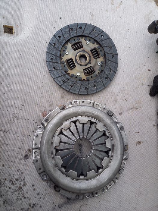 Sprzęgło kompletne tarcza docisk łożysko mitsubishi Lancer Colt galant