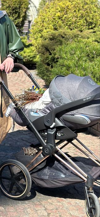 Cybex Priam Simply Flowers Grey коляска