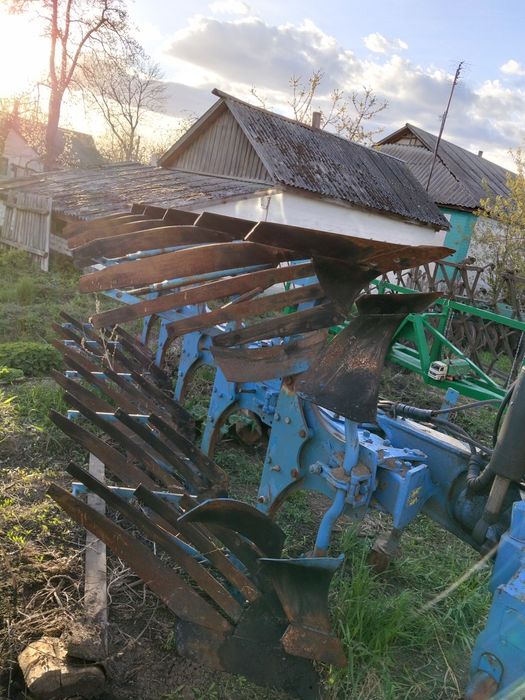 Плуг  Lemken EvroOpal 8.5+1 пологовий оборотній полунавісний