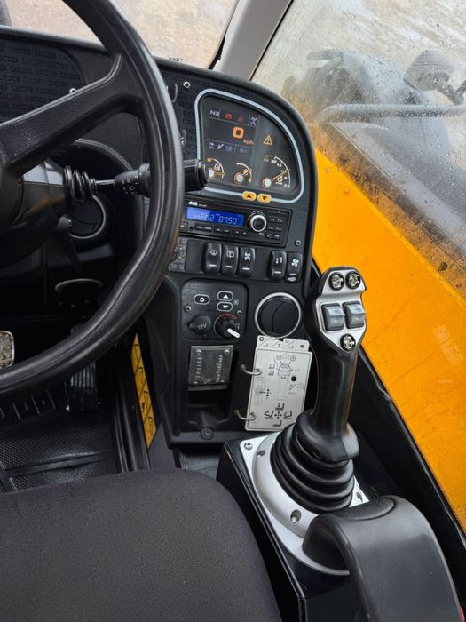 Jcb 541-70 маніту