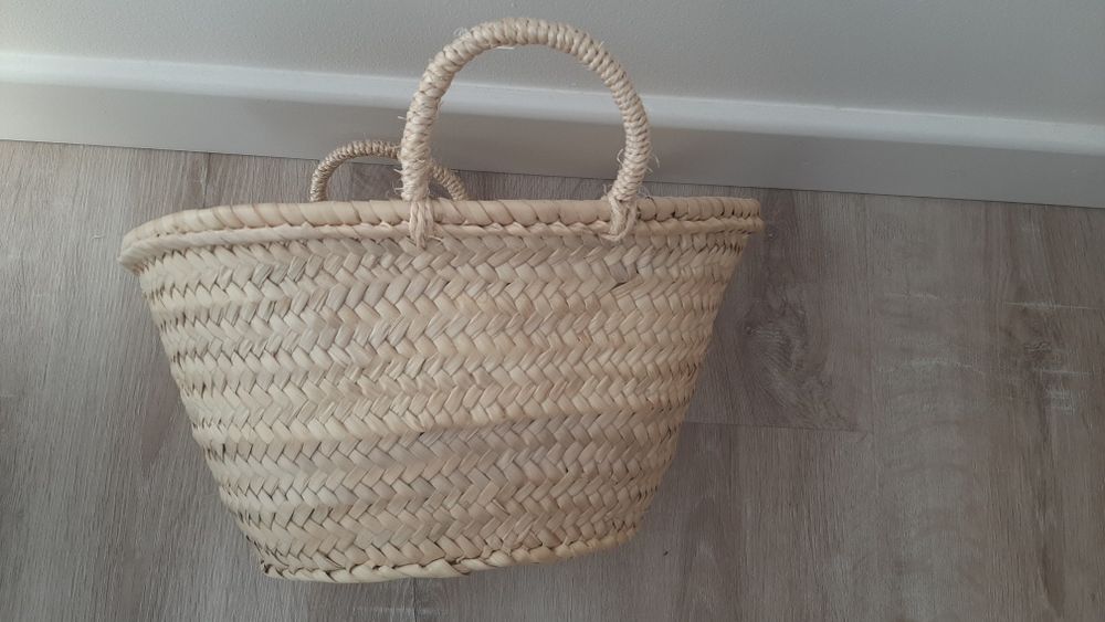 Wicker Basket, New (H18, W32, L22)64751972075395123