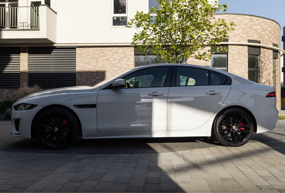 Jaguar XE 2020 автомобіль машина