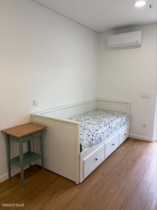 Estúdio - localizado em Alta Universitária Coimbra