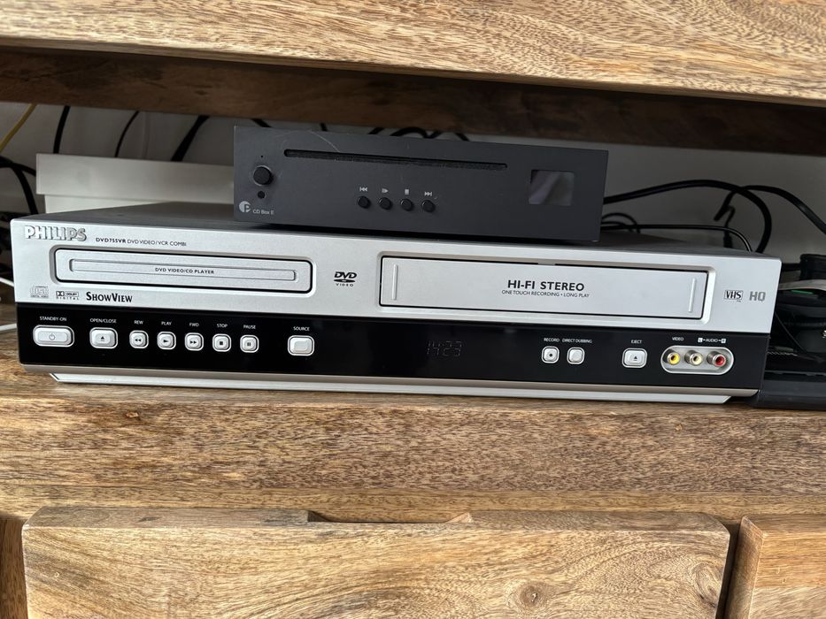 VHS DVD magnetowid DVD VHS Philips 755VR
