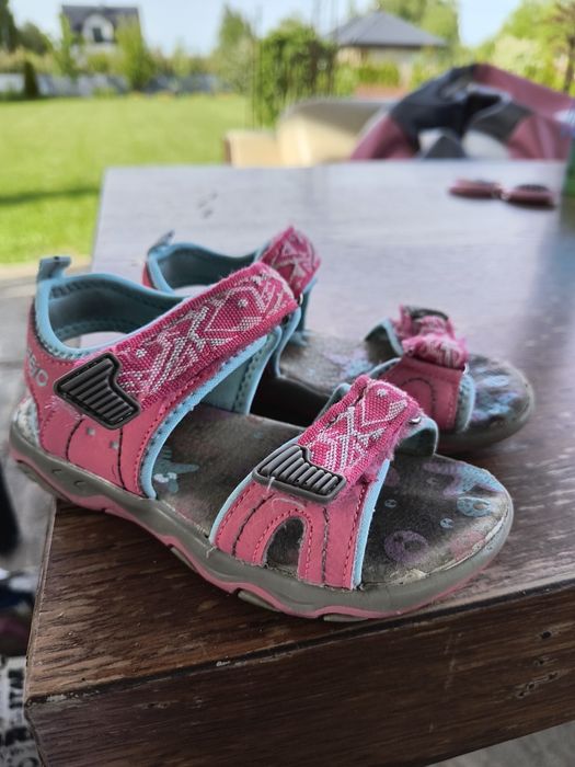 Sandałki dziewczęce Bejo r. 26