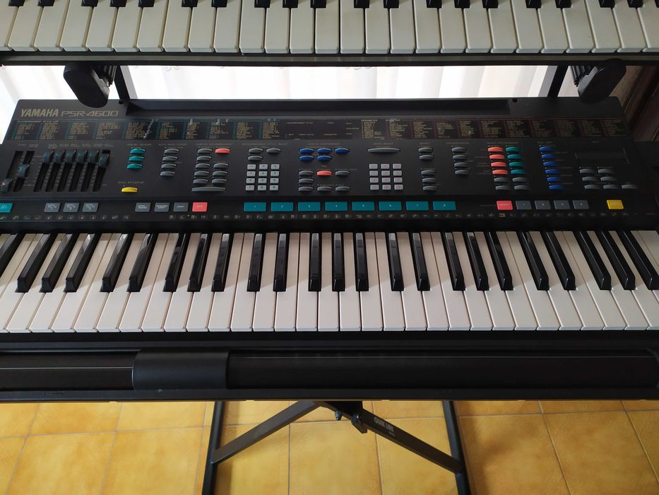 Orgãos Yamaha e Technics64550439650178123