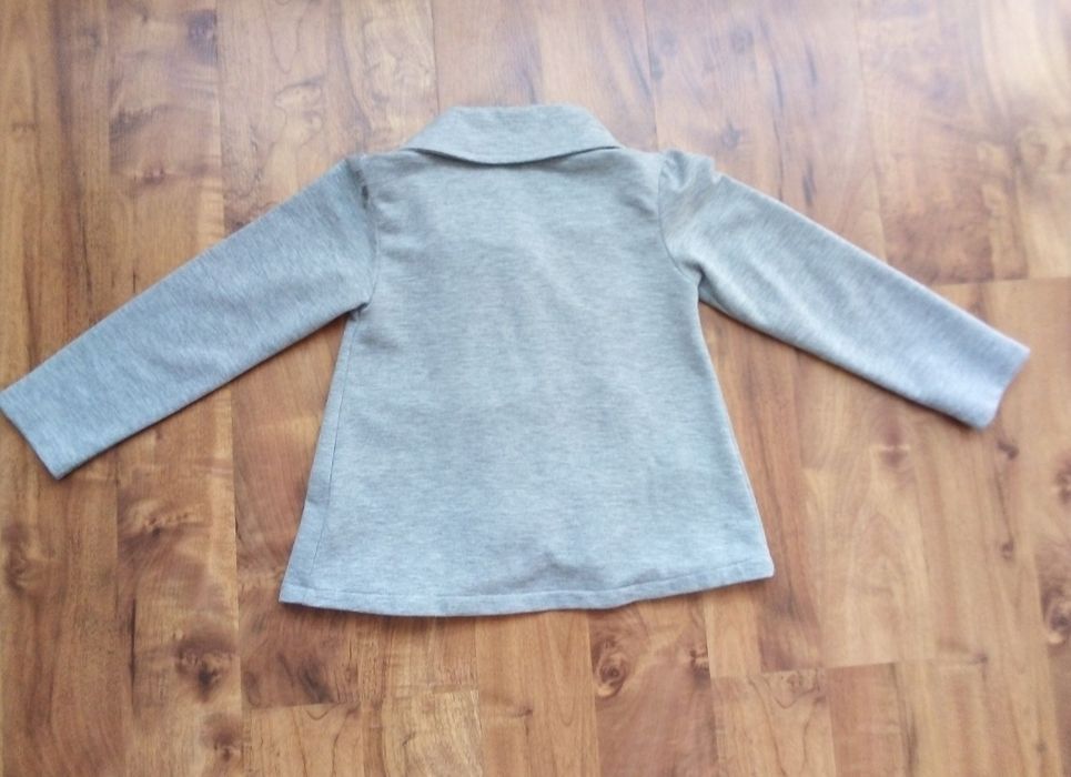 Bluza 104/110 . Jak nowa !