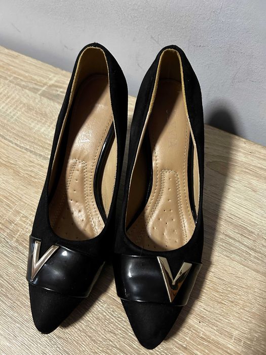 czarne szpilki rozmiar 38