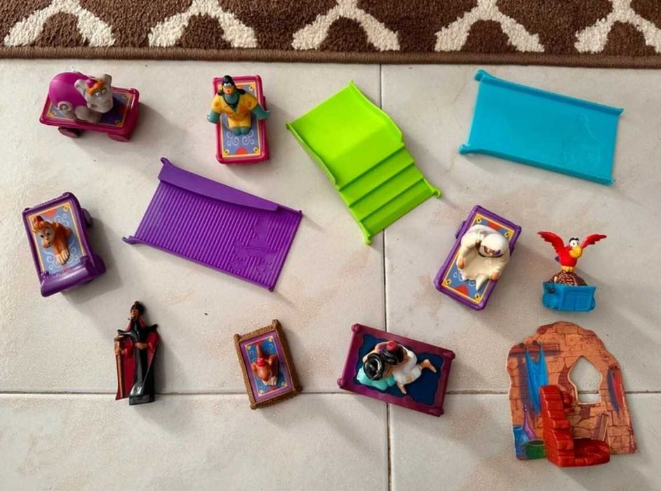 rei leao timon pumba mcdonalds happy meal disney coleção peter pan smurfs aladdin panda kung fu tarzan atlantis transformers carros