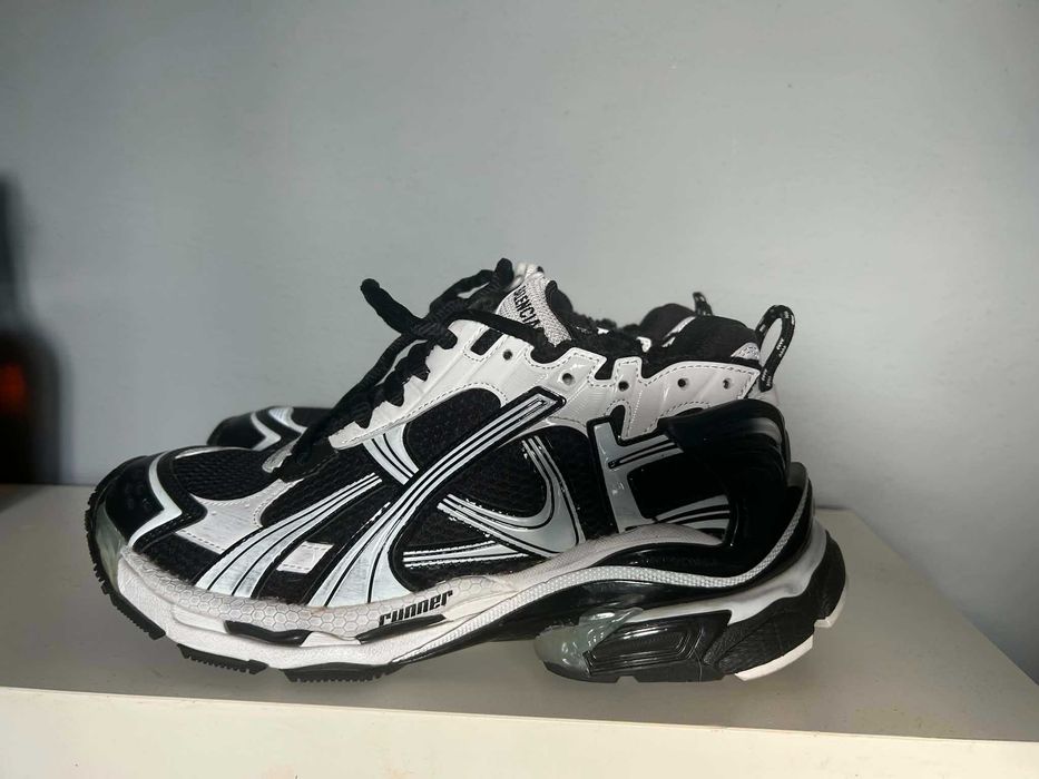 Balenciaga Runner 42.5