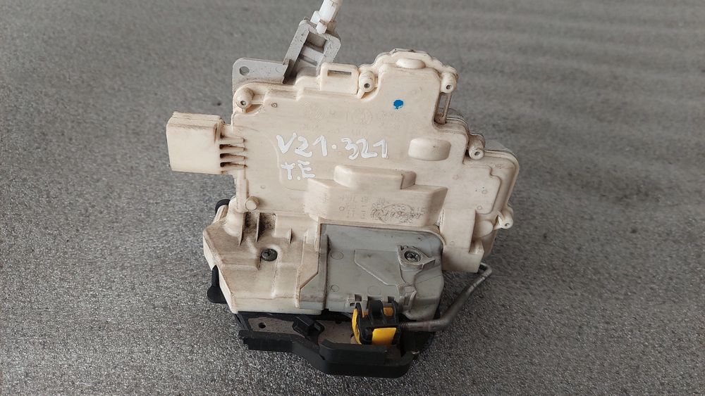 Fechadura / fecho porta trás esquerdo AUDI A4 Avant (8ED, B7)