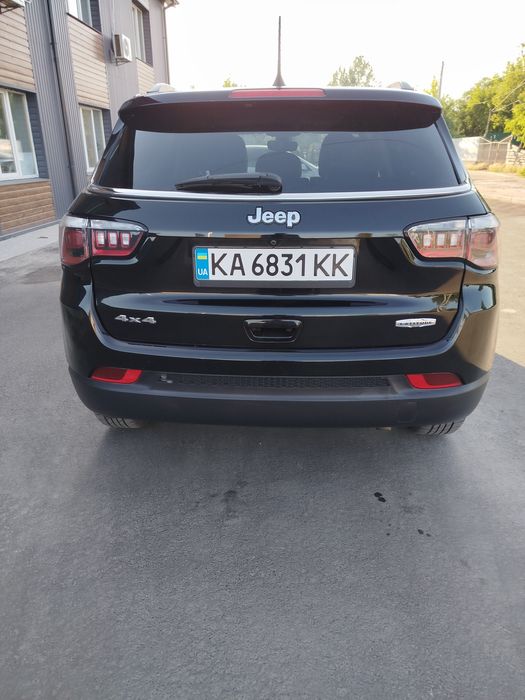 Продам свій автомобіль  Jeep Compass