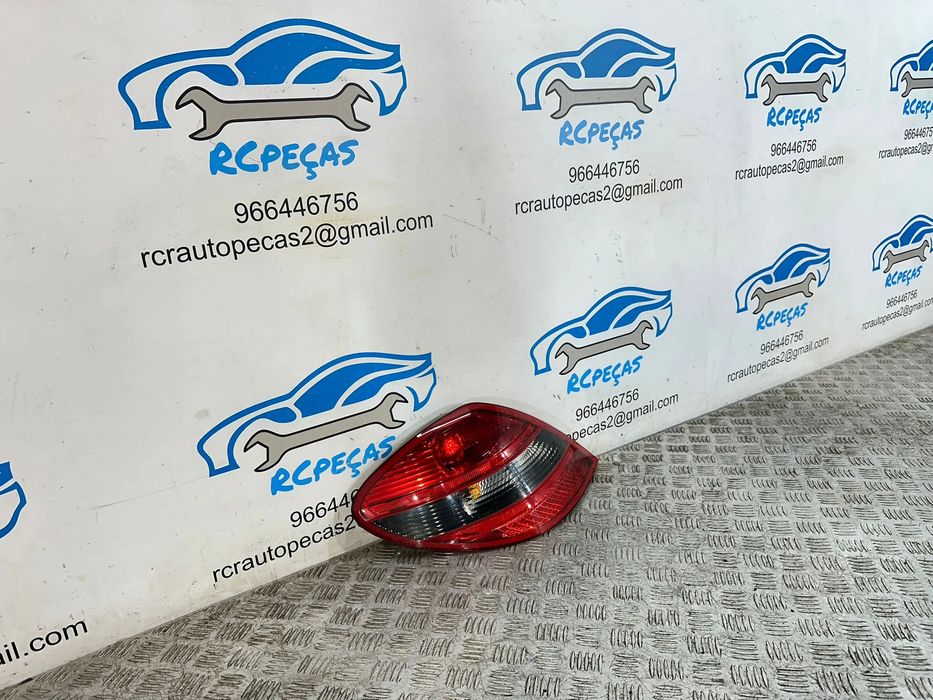 Farolins Led Tras Traseiros Esquerdo Direito Originais Mercedes Benz